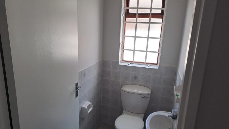 To Let commercial Property for Rent in Newton Park Eastern Cape